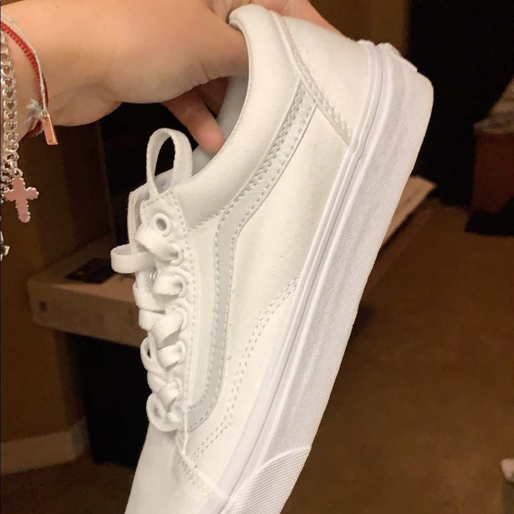 Never worn vans - Picture 1 of 1